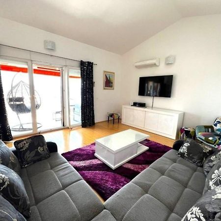 Komfortabeles Apartment Im Sueden Von Ciovo Trogir Dış mekan fotoğraf